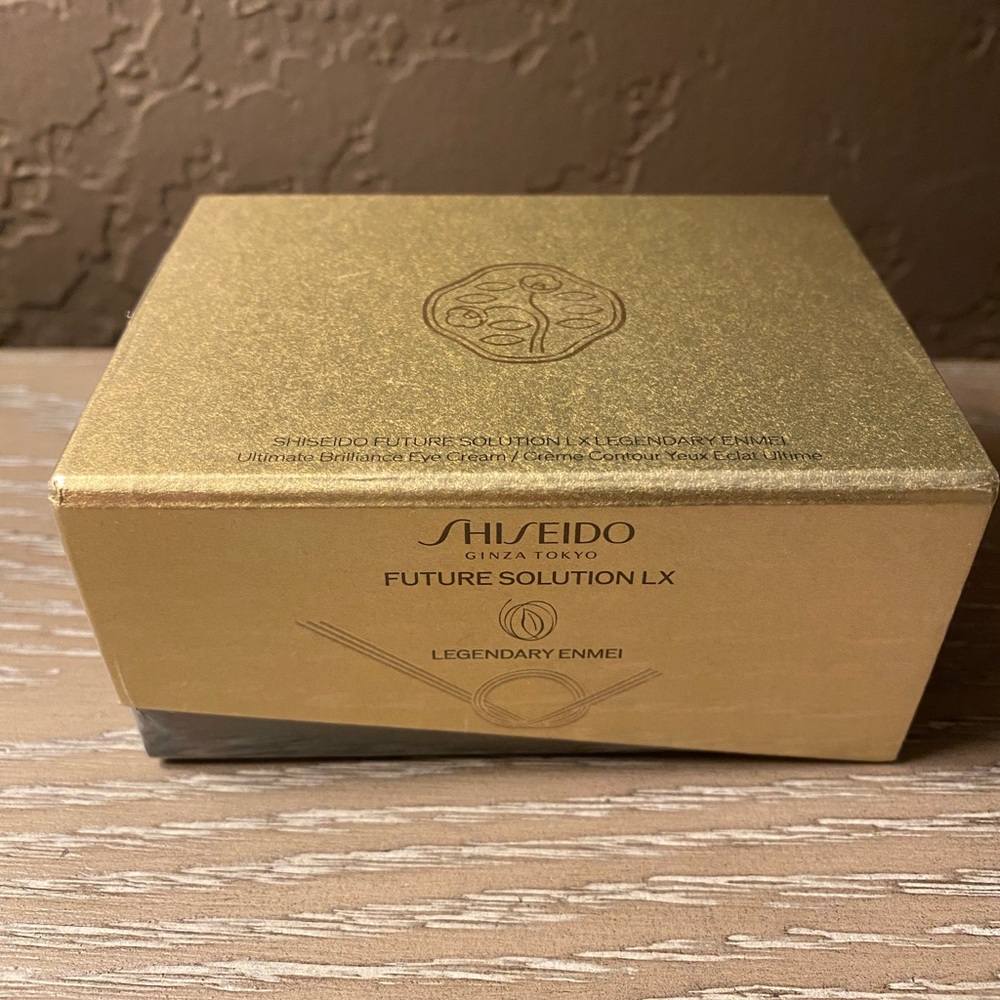 Shiseido - Future Solution LX, Ultimate Brillance Eye Cream